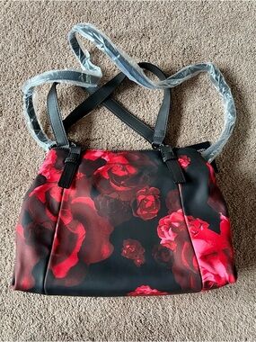 Simply Vera by Vera Wang Elizabeth Faux Leather Four Poster Tote Bag